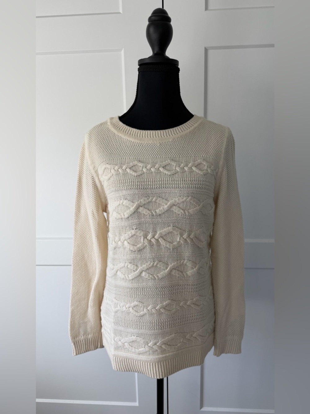 EUC Talbots Cream Textured Lightweight Cable Knit‎ Sweater, Medium Petite